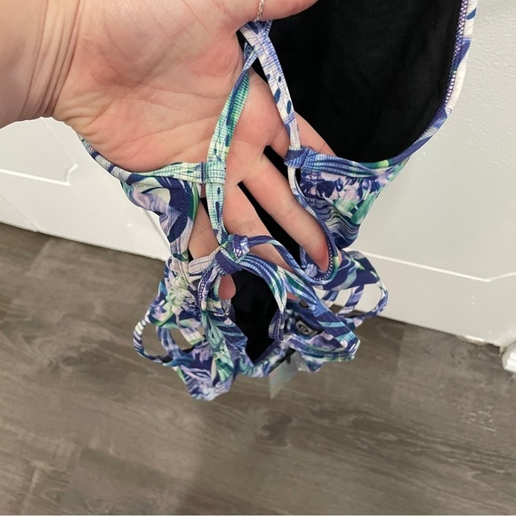 NWT Jolyn Gavin 2 Swim Onesie Size 32 - Picture 4 of 9